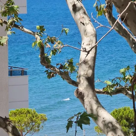 Blue Bay Beach Front Uji Ftohte Appartement *